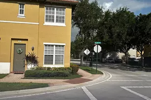 502 SW 147th Ave, Pembroke Pines, FL 33027 - Photo 5