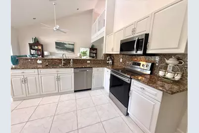 9392 Cascade Court, Boynton Beach, FL 33437 - Photo 9