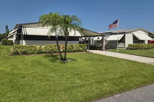 8020 SE Shenandoah Dr, Hobe Sound, FL 33455 - Photo 1