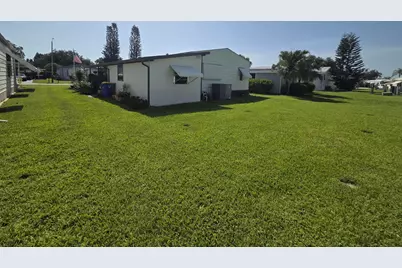 8020 SE Shenandoah Drive, Hobe Sound, FL 33455 - Photo 21