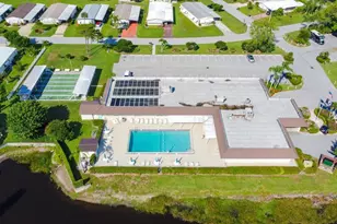8020 SE Shenandoah Dr, Hobe Sound, FL 33455 - Photo 23