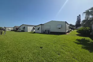 8020 SE Shenandoah Dr, Hobe Sound, FL 33455 - Photo 21