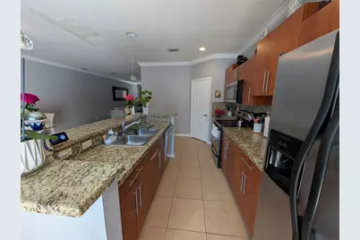 238 SE 2nd Avenue, Hallandale Beach, FL 33009 - Photo 11