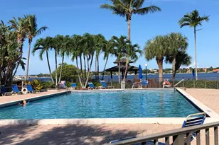 108 Half Moon Cir, Hypoluxo, FL 33462 - Photo 23