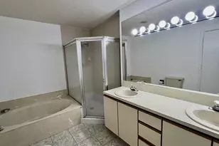 108 Half Moon Cir, Hypoluxo, FL 33462 - Photo 13
