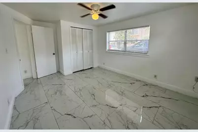 844 NE 17th Way #Apt 2, Fort Lauderdale, FL 33304 - Photo 11