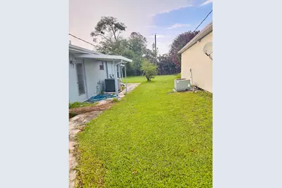 637 SE Thornhill Drive, Port Saint Lucie, FL 34983 - Photo 21