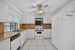 410 Bonaventure Blvd, Weston, FL 33326 - Photo 13