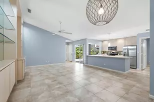 10701 Chapman Oak Ct, Palm Beach Gardens, FL 33410 - Photo 7