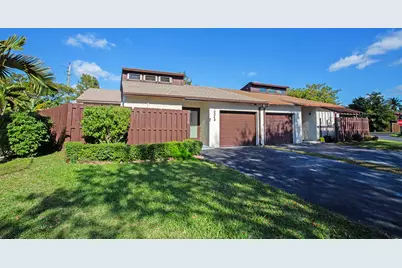 10048 SW 16th Street, Pembroke Pines, FL 33025 - Photo 35