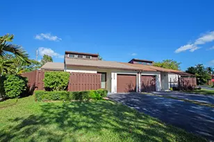 10048 SW 16th St, Pembroke Pines, FL 33025 - Photo 35