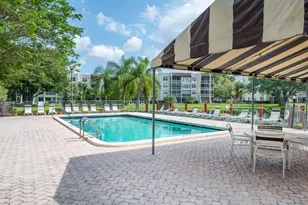 9430 Poinciana Pl, Davie, FL 33324 - Photo 15
