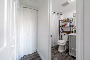 9430 Poinciana Pl, Davie, FL 33324 - Photo 11