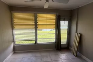 166 Lake Meryl Dr, West Palm Beach, FL 33411 - Photo 27