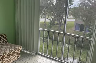 1025 Country Club Dr, Margate, FL 33063 - Photo 13