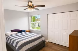 609 SW 167th Way, Pembroke Pines, FL 33027 - Photo 15