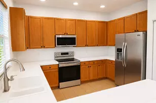 609 SW 167th Way, Pembroke Pines, FL 33027 - Photo 9