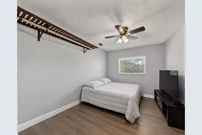121 NE 55th Street, Oakland Park, FL 33334 - Photo 9