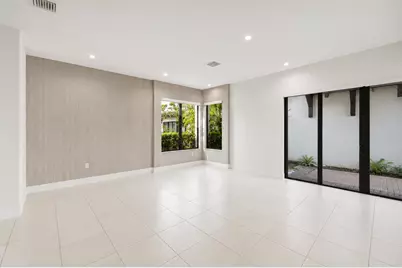 8272 NW 44th Terrace, Doral, FL 33166 - Photo 5