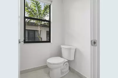 8272 NW 44th Terrace, Doral, FL 33166 - Photo 43