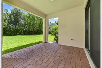 8899 Willow Cove Lane, Lake Worth, FL 33467 - Photo 23