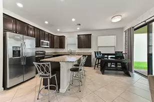 8899 Willow Cove Ln, Lake Worth, FL 33467 - Photo 9
