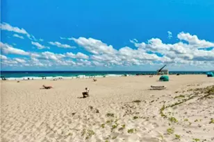 33 S Ocean Ave, Palm Beach Shores, FL 33404 - Photo 15