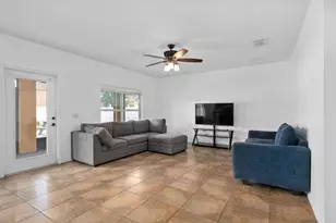 4156 Key Colony Pl, Kissimmee, FL 34746 - Photo 5