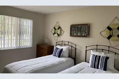 100 Crestwood Court N #103, Royal Palm Beach, FL 33411 - Photo 17
