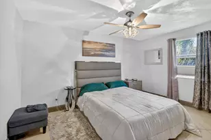 1250 SW 113th Terrace, Pembroke Pines, FL 33025 - Photo 17