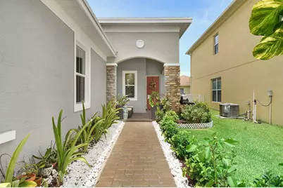 742 NW Leonardo Circle, Port Saint Lucie, FL 34986 - Photo 5