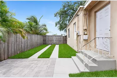 2434 McKinley Street, Hollywood, FL 33020 - Photo 11