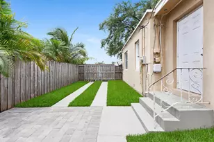 2434 McKinley St, Hollywood, FL 33020 - Photo 11