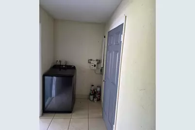 313 SW 80th Avenue, North Lauderdale, FL 33068 - Photo 11