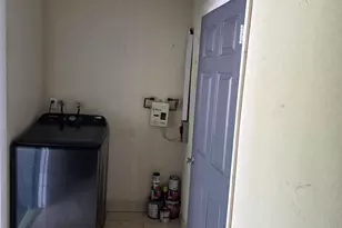 313 SW 80th Ave, North Lauderdale, FL 33068 - Photo 11