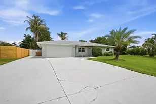 4729 SE Bayshore Terrace, Stuart, FL 34997 - Photo 5