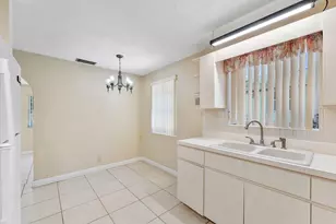 425 Churchill Rd, West Palm Beach, FL 33405 - Photo 11