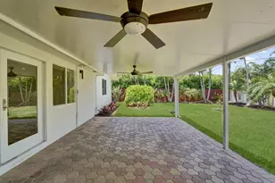 1745 NE 36th St, Oakland Park, FL 33334 - Photo 9