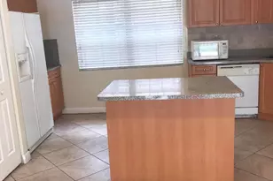 845 NW 98th Ave, Plantation, FL 33324 - Photo 3