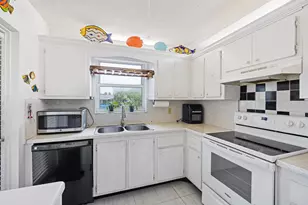 1200 Hibiscus Ave, Pompano Beach, FL 33062 - Photo 9