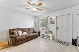 5735 Kumquat Rd, West Palm Beach, FL 33413 - Photo 25