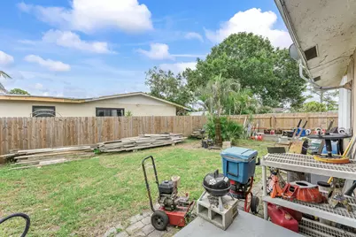 5735 Kumquat Road, West Palm Beach, FL 33413 - Photo 13