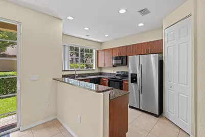 6272 S Military Trail #203, Lake Worth, FL 33463 - Photo 11