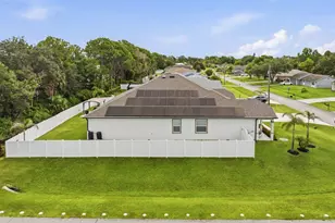 179 SW De Gouvea Terrace, Port Saint Lucie, FL 34984 - Photo 5