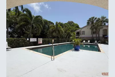 815 W Boynton Beach Boulevard #12-203, Boynton Beach, FL 33426 - Photo 17