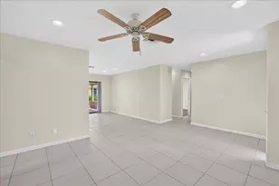 10100 NW 71st Pl, Tamarac, FL 33321 - Photo 9
