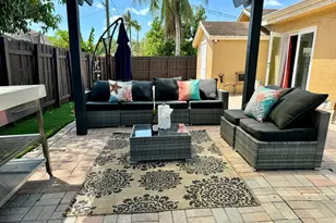 330 SW 35th Ave, Deerfield Beach, FL 33442 - Photo 3