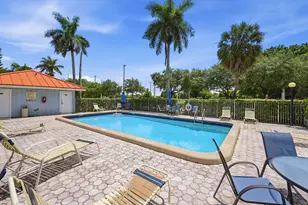 505 S Pine Island Rd, Plantation, FL 33324 - Photo 35