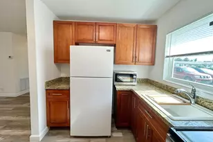 2844 Crosley Dr E, West Palm Beach, FL 33415 - Photo 5