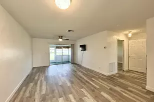 2844 Crosley Dr E, West Palm Beach, FL 33415 - Photo 9